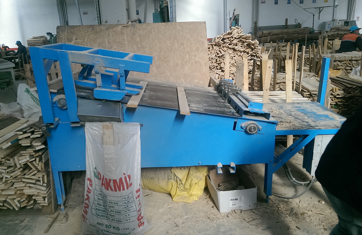 PALET BOYLAMA MAKİNASI